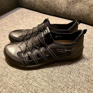 Earth "Kara Goodall" Black Leather Walking Shoes Sneakers